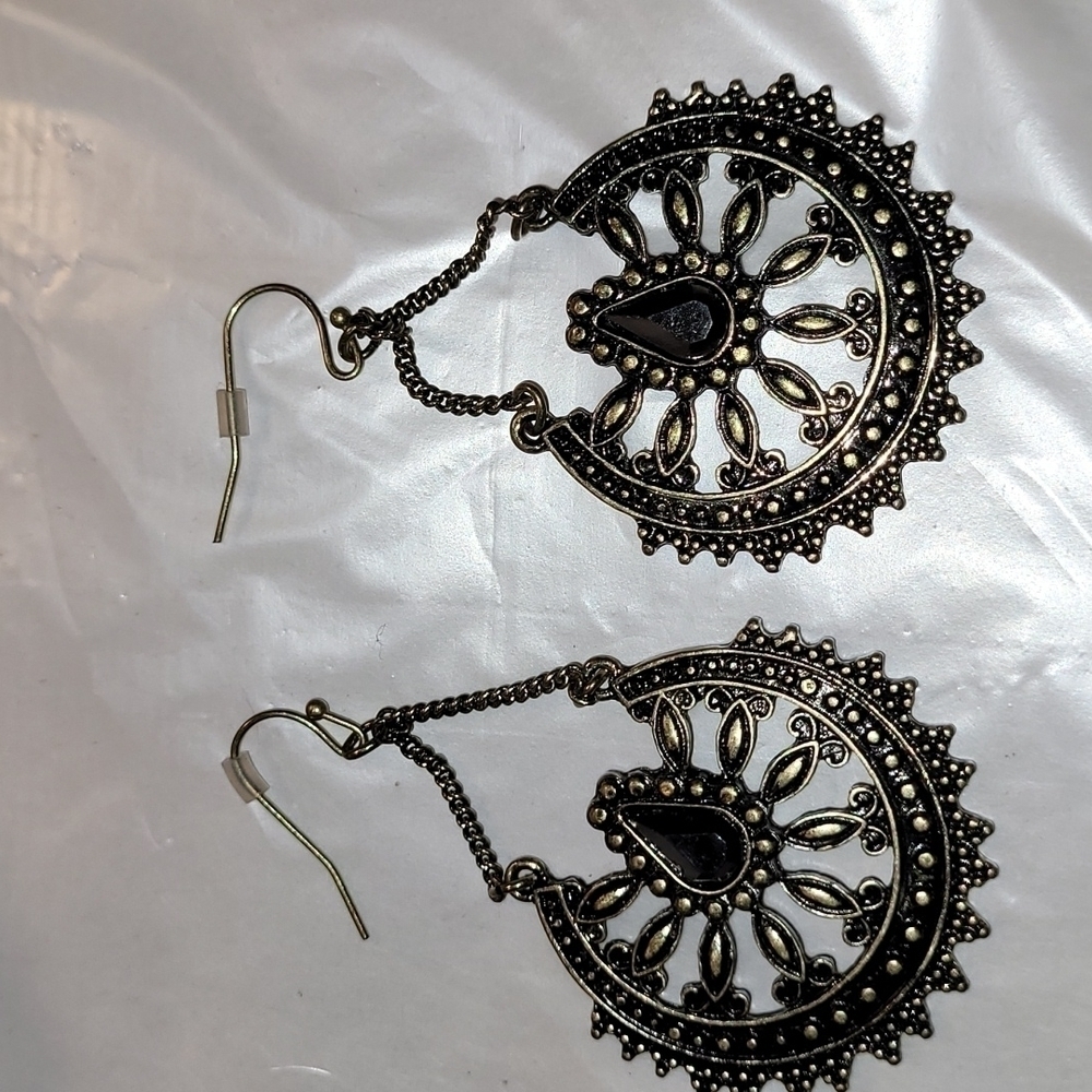 Avon Infinite Stars Earrings NWT - Picture 3 of 7
